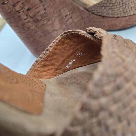 Chie Mihara Cork Wedge Platform Brown Leather Sandals Heel 4.5" Size 39 US 8.5 - Picture 8 of 8